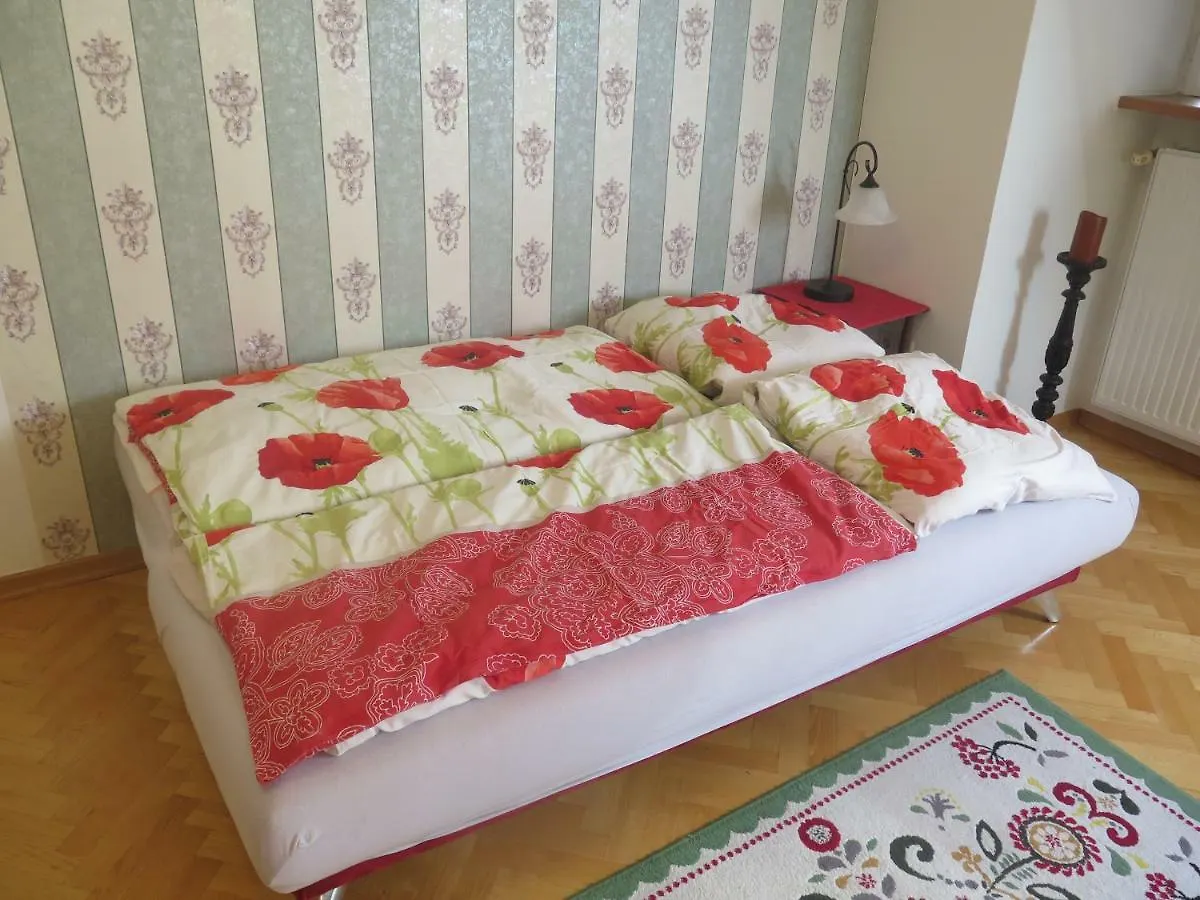Schoenbrunn Gardens Deluxe Apartment Vienna