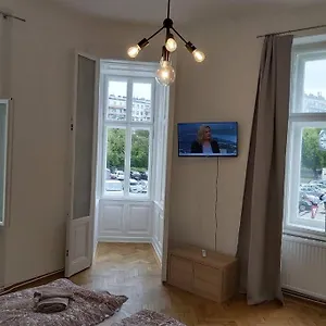 Lovely New 2 Bedroom Near Hannovamarkt Wiedeń