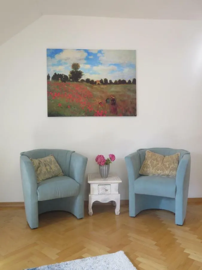 Schoenbrunn Gardens Deluxe Apartment Vienna