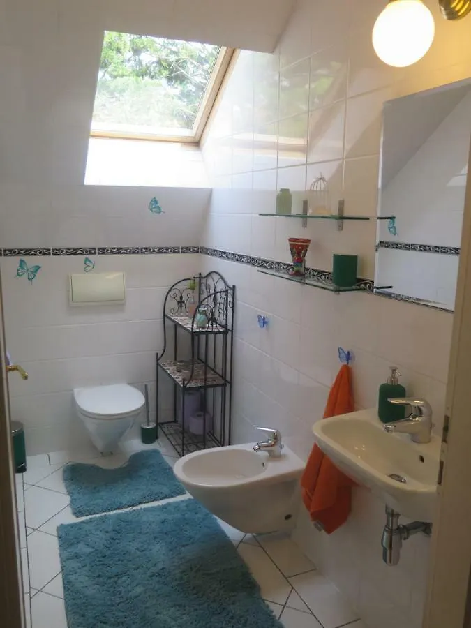 Schoenbrunn Gardens Deluxe Apartment Vienna