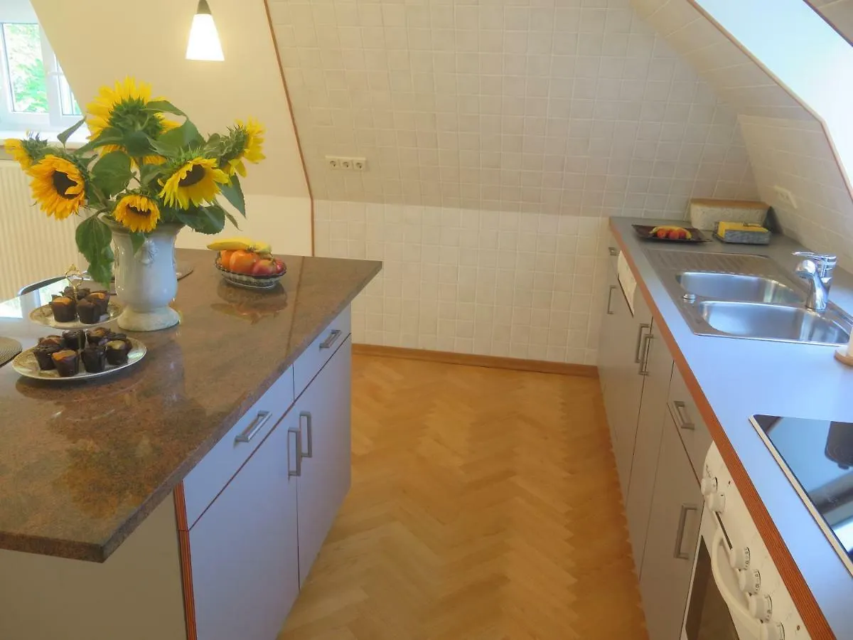 Schoenbrunn Gardens Deluxe Apartment Vienna Austria