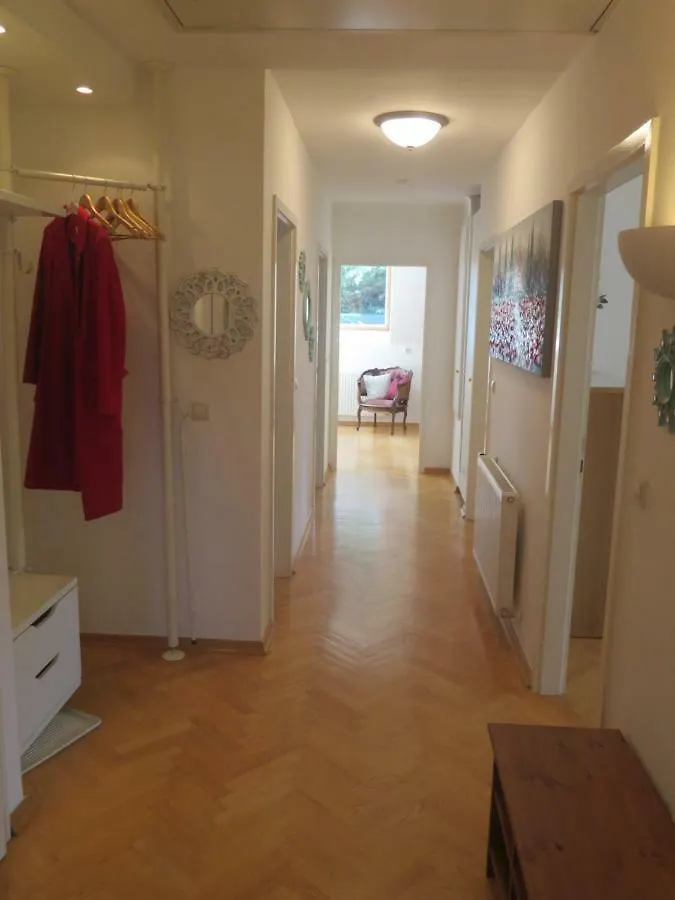 Schoenbrunn Gardens Deluxe Apartment Vienna 0*,  Austria